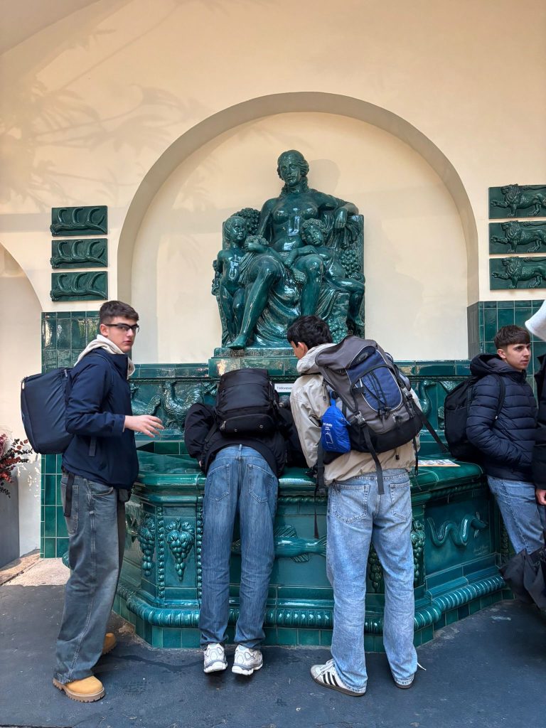 PHOTO-2025-10-28-08-16-15(2)