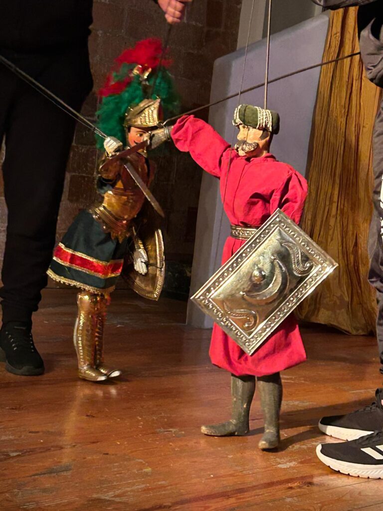 PHOTO-2025-11-06-17-13-01